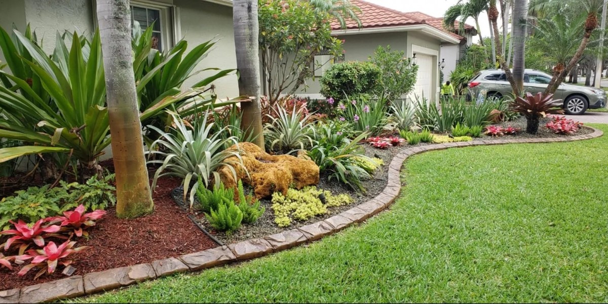 Landscape Curbing In Vero Beach, FL